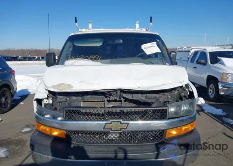 2018 Chevrolet Express 2500 Work Van z USA, uszkodzony, nr VIN 1GCWGAFG7J1910403